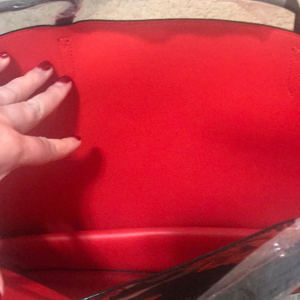 Tote - Picture 3 of 5
